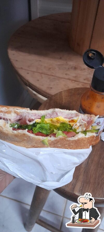 Comida em M&M Lanches. Lanchonete e Padaria