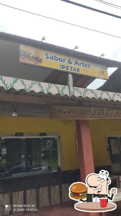 Delicie-se com um hambúrguer no Sabor & artes