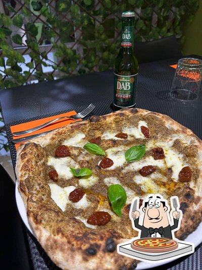 A Pizzeria Barbarossa, puoi ordinare una bella pizza