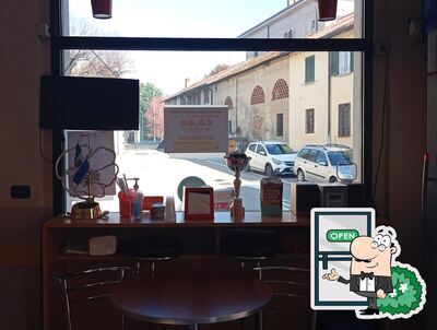La parte esterna è una caratteristica importante di Pizzeria Express