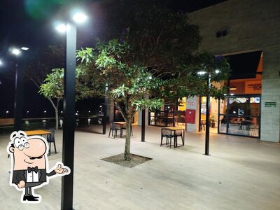 Veja imagens do interior do Oca Pizza