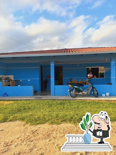 Você pode espairecer no na área externa do Bar do Pele