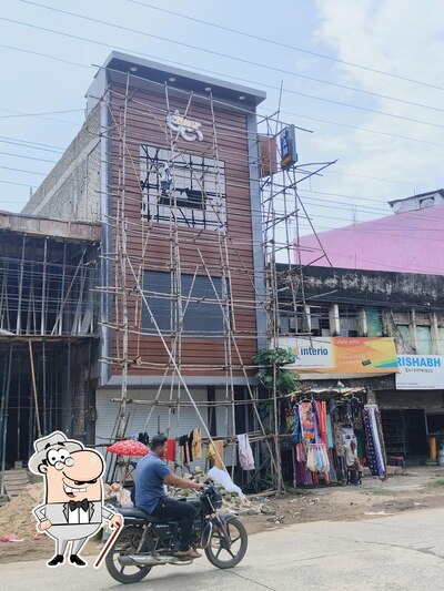 Check out the outside part of uspizza balaghat