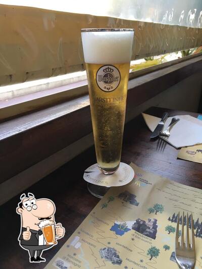 Ristorante Pizzeria La Tana Marina serve un'ampia gamma di birre