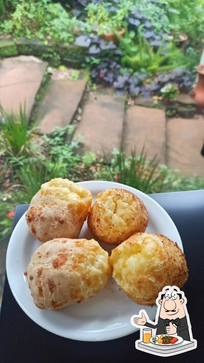 Comida em Cris Kaf Confeitaria Padaria e mercado