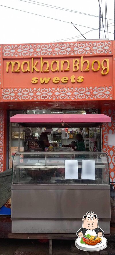 Food at Makhan Bhog Sweets