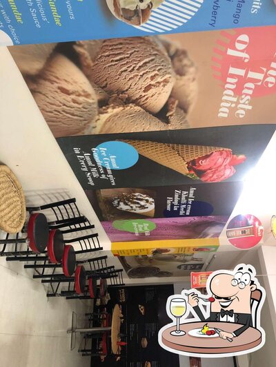 Meals at Amul Parlour