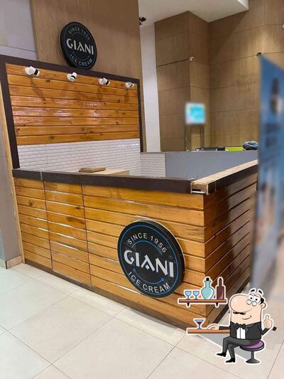 The interior of Giani