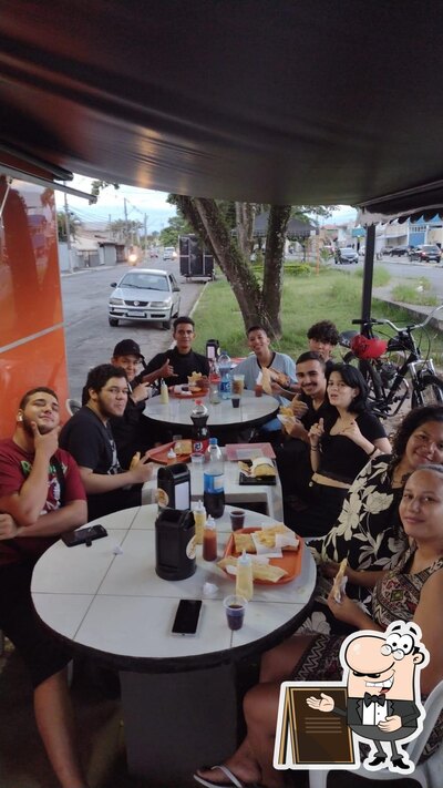 Você pode espairecer no na área externa do Kipastel - Pastéis E Caldo De Cana