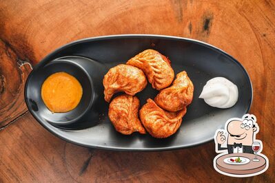 Food at Knighton’s kafe