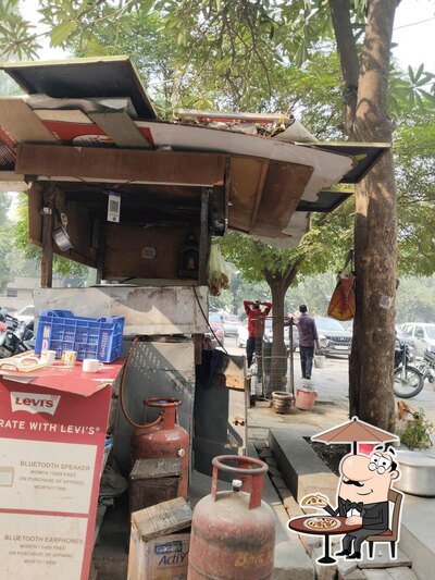 Check out how Pappu Famous Tea Stall looks outside