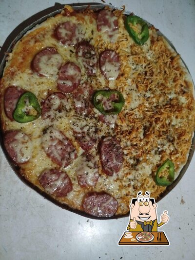 Peça diversos tipos de pizza
