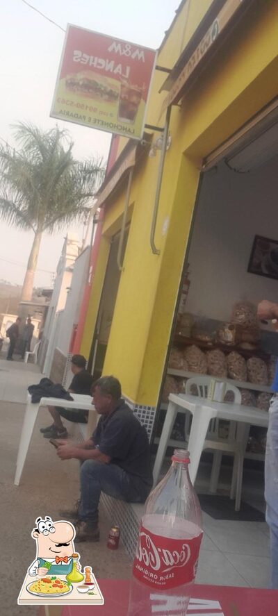 Platos en M&M Lanches. Lanchonete e Padaria