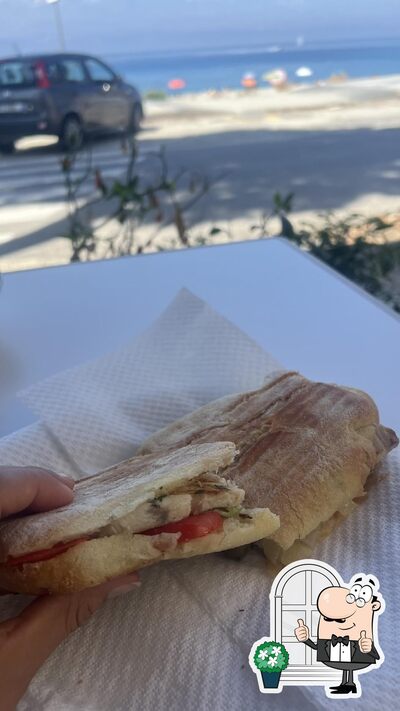 Puoi goderti l'aria fresca dal dehors di Cambusa Caffe