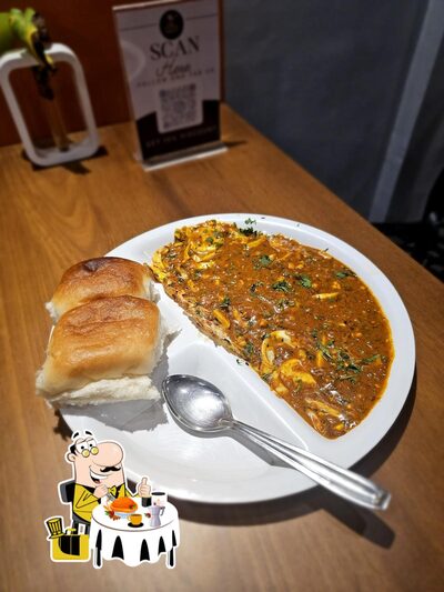 Food at Cafe Pancham, Bhugaon