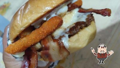 Platos en George Burguer