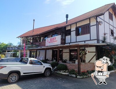 Você pode espairecer no exterior Susy Restaurant