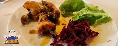Comida em Restaurante Fogão a Lenha BR 277