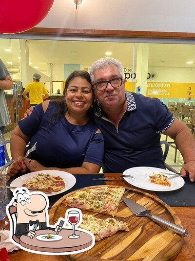 Comida em Restaurante e Lanchonete Estrelado