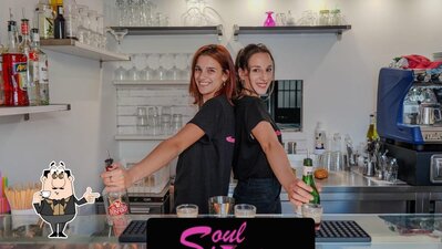 Puoi goderti un drink dal menu