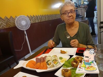 Plats à Sushi salmon