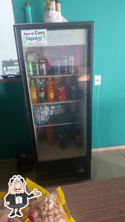 Veja imagens do interior do Café Regional
