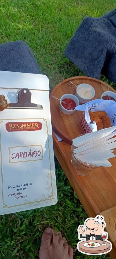 Platos en Bznjabier Cervejaria-Beer Garden, Cervejas Artesanais e Petiscos
