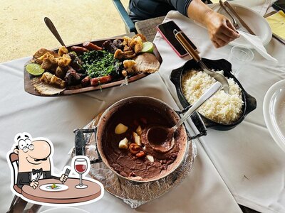 Comida em Restaurante Rancho do Mina