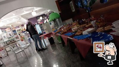 Dai un'occhiata agli interni di BAR KING PIZZERIA TAVOLA CALDA