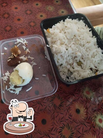 Food at 24 cafe and bakes