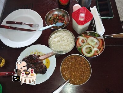 Platos en Bar Popó