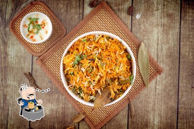 Food at Al-Ayaan