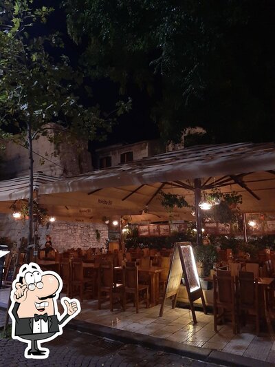 Siediti a un tavolo di Palacio restaurant