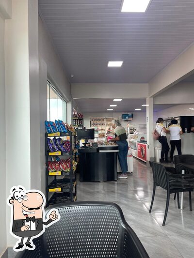 Veja imagens do interior do Stop Lanches