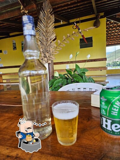 Comida em Restaurante canastra