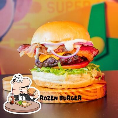 Peça um dos hambúrgueres oferecidos no World Magic Burger Hamburgueria Artesanal