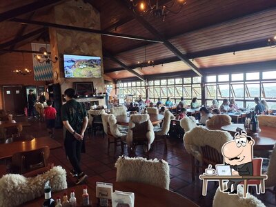 Veja imagens do interior do Vila Cantareira Gastronomia