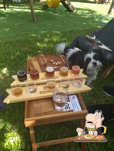 Platos en Bznjabier Cervejaria-Beer Garden, Cervejas Artesanais e Petiscos
