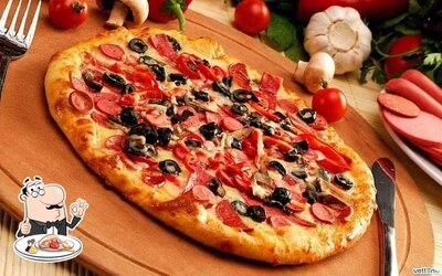 Order pizza at Pizza Mahal