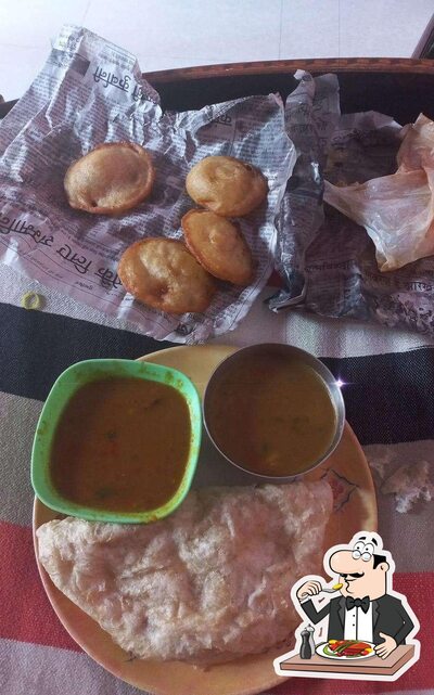 Food at Vishal Chola Bhatura