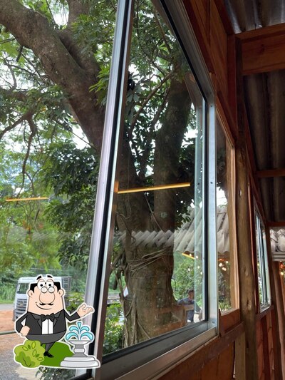 Veja imagens do exterior do Quiosque Café