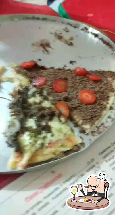Comida em Pizzaria Pedacinho do Céu