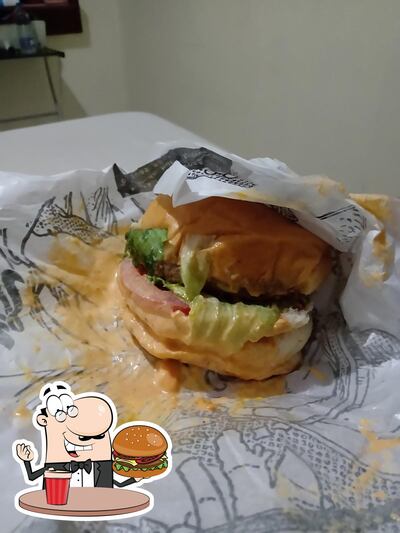 Coiote Lanches serve uma infinidade de opções para os amantes dos hambúrgueres