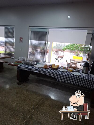 Veja imagens do interior do Restaurante por do sol