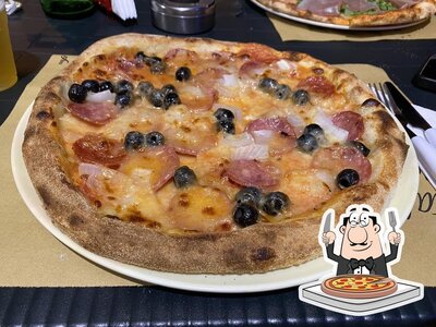 Scegli tra le svariate varianti di pizza