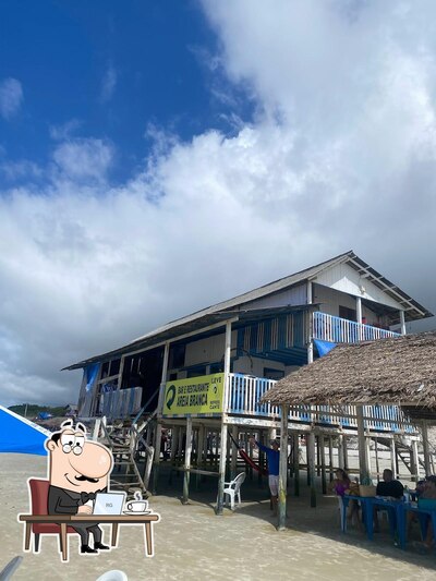 Veja imagens do interior do Areia Branca Bar e Restaurante
