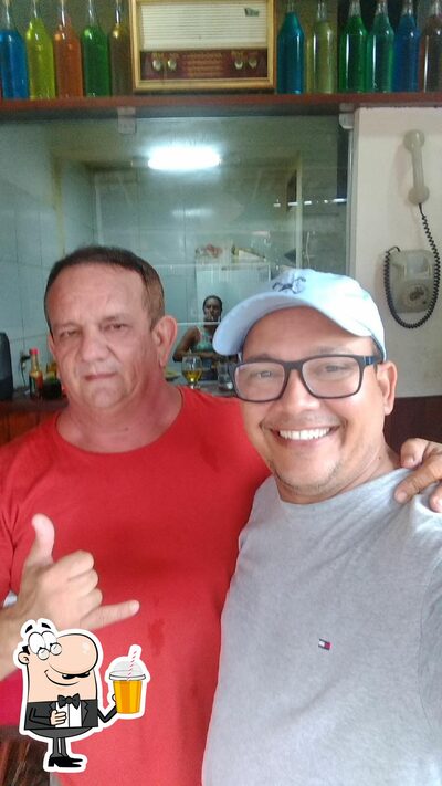 Desfrute de um drinque no Barril