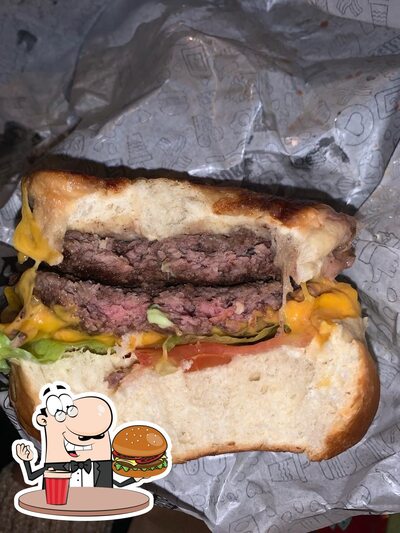 Raro's Burgers oferece uma variedade de opções para os amantes dos hambúrgueres