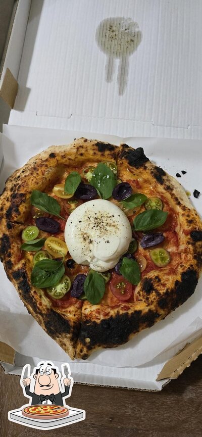 Peça diversos tipos de pizza