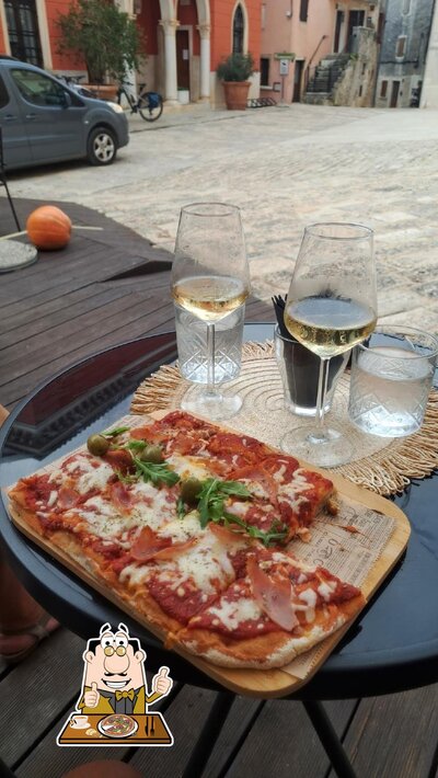 Prova una pizza al pub & bar Soardo bar